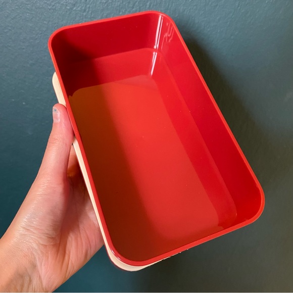 Cute Bon Appetit Hawaiian Shark and Chick Print Double Layer Lunch Box - Picture 6 of 6